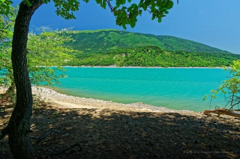 Gite Proche Des Passerelles Et Du Lac De Monteynard Saint-Martin-de-la-Cluze المظهر الخارجي الصورة